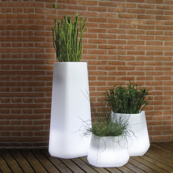 LED LIGHTED VASE-MAGNOLIA