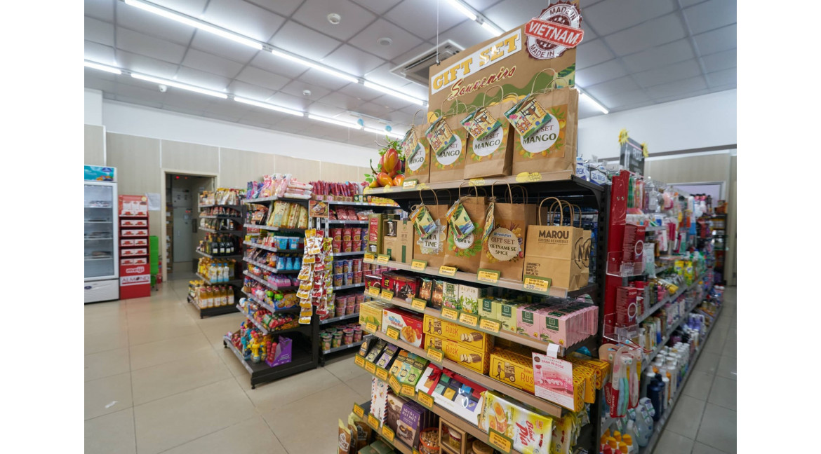 SUPERMERCATI E DISCOUNT: QUALI ESPOSITORI NON POSSONO MANCARE