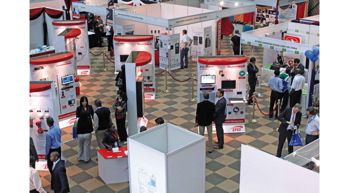 4 TRUCCHI PER PORTARE I TUOI CLIENTI IN FIERA